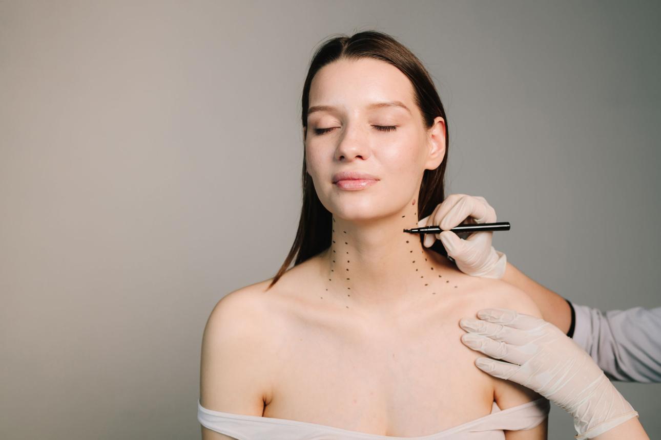 Face Sculpting Expert : jawline, menton & Nefertiti Lift